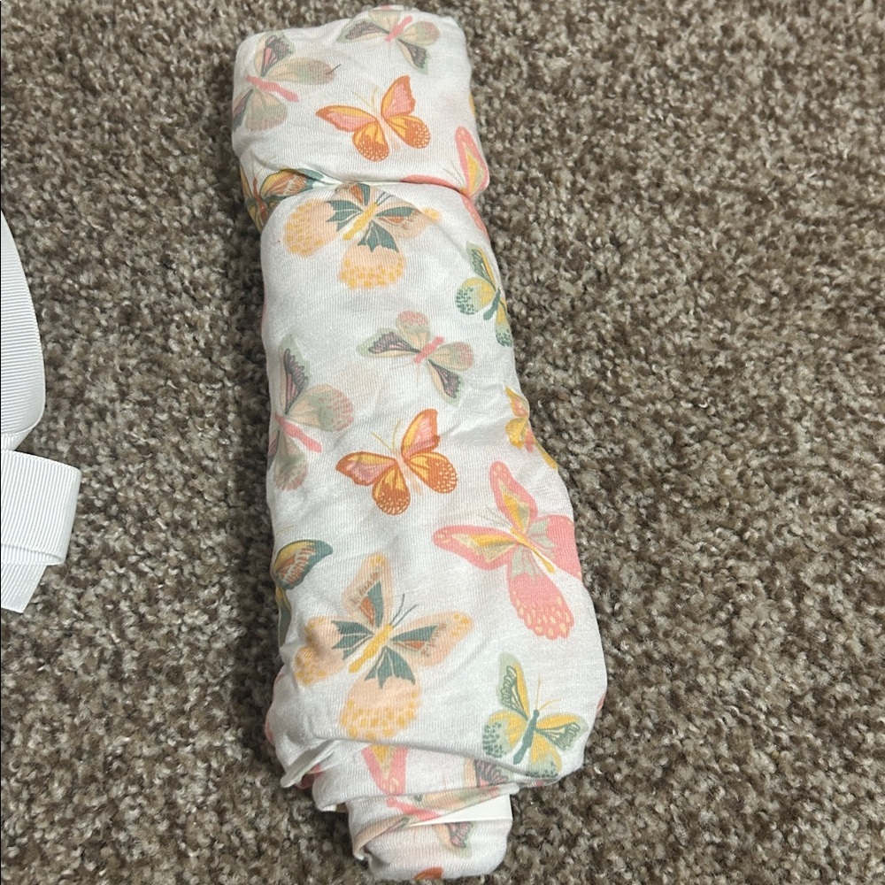 Milkberry Baby Bamboo Butterfly Swaddle - Picture 3 of 3